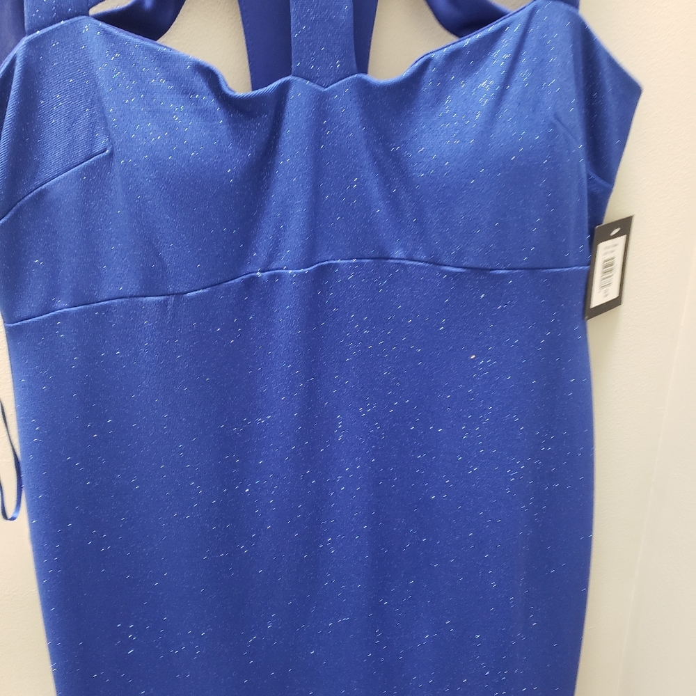 Dress - Picture 6 of 6